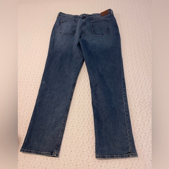 L.L. Bean Straight Leg Medium Wash Denim Jeans Men’s 42”x34” - Picture 3 of 7